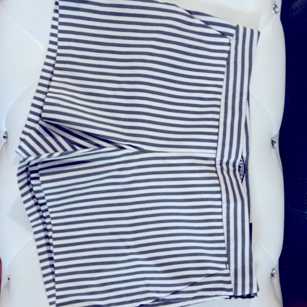 Express 4.5” inseam striped shorts 🩳 NWT 🏷✨